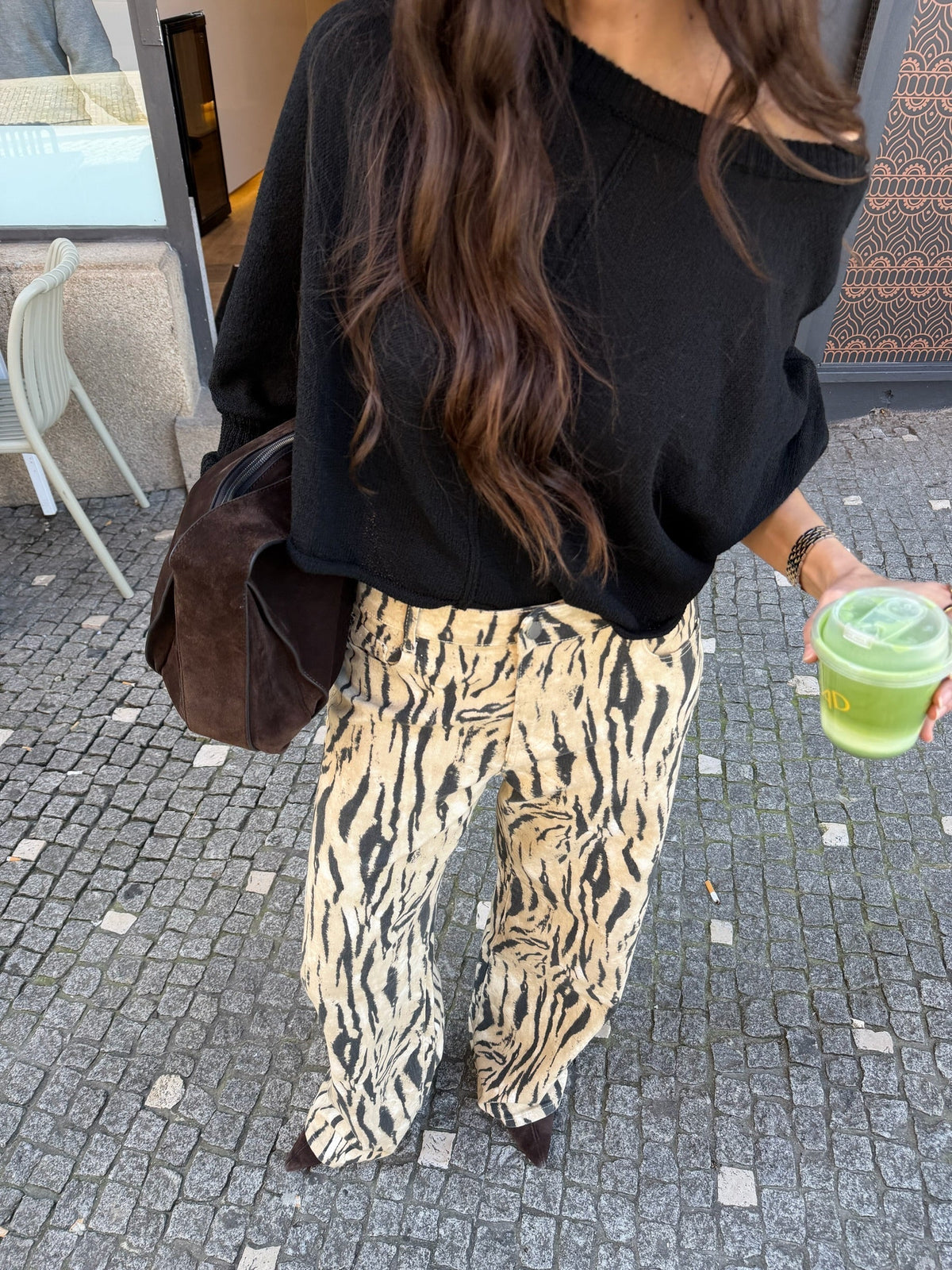 Calças de perna larga com padrão de zebra