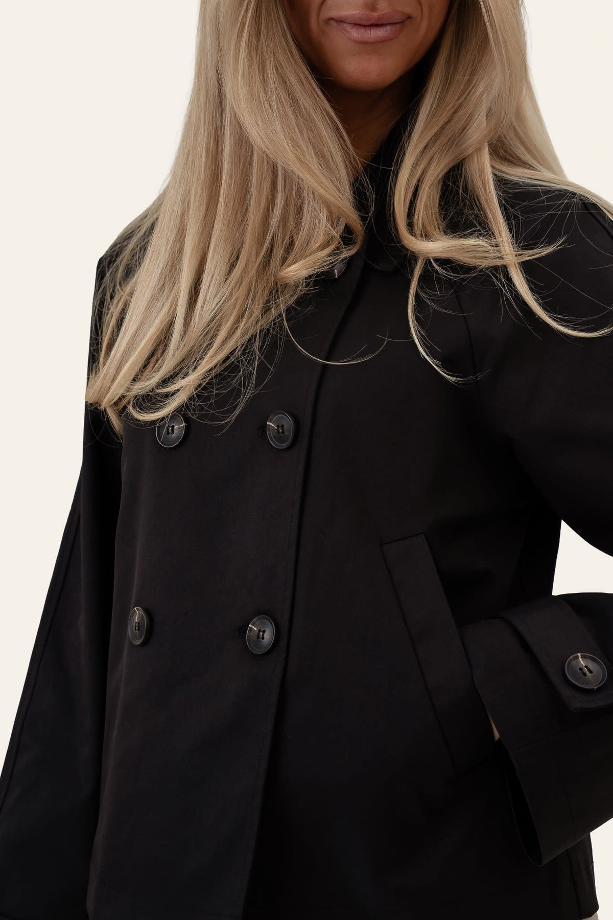 Gabardina LunaIC - Preto Core
