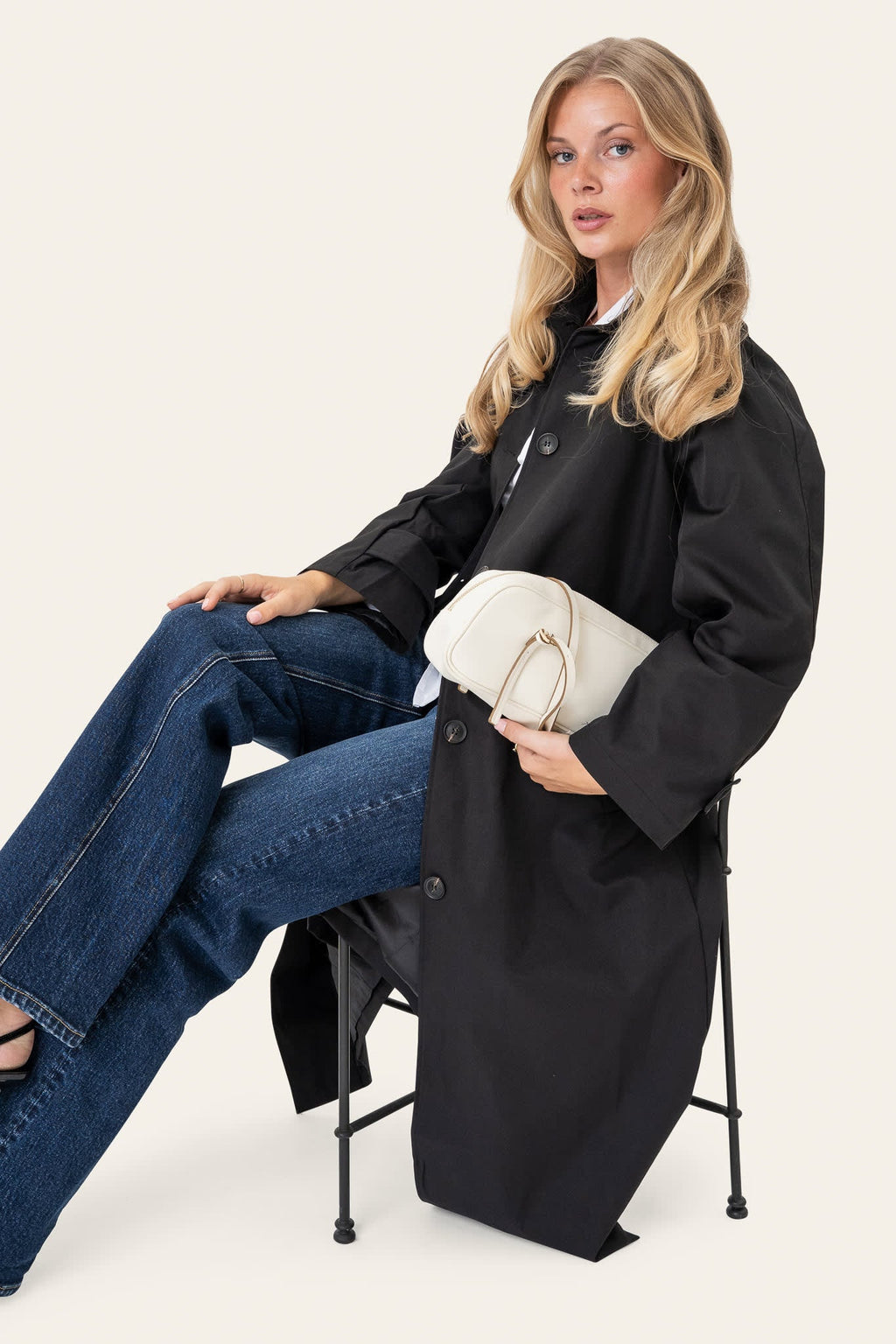 Gabardina AvaIC - Preto