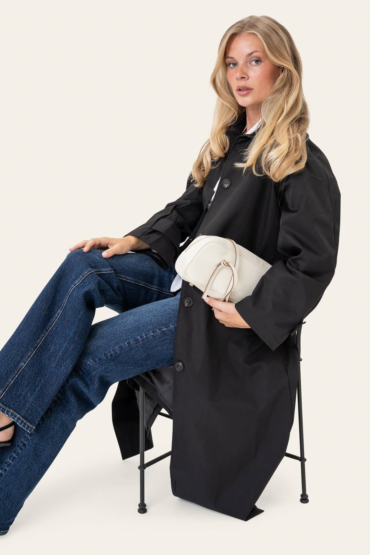 Gabardina AvaIC - Preto