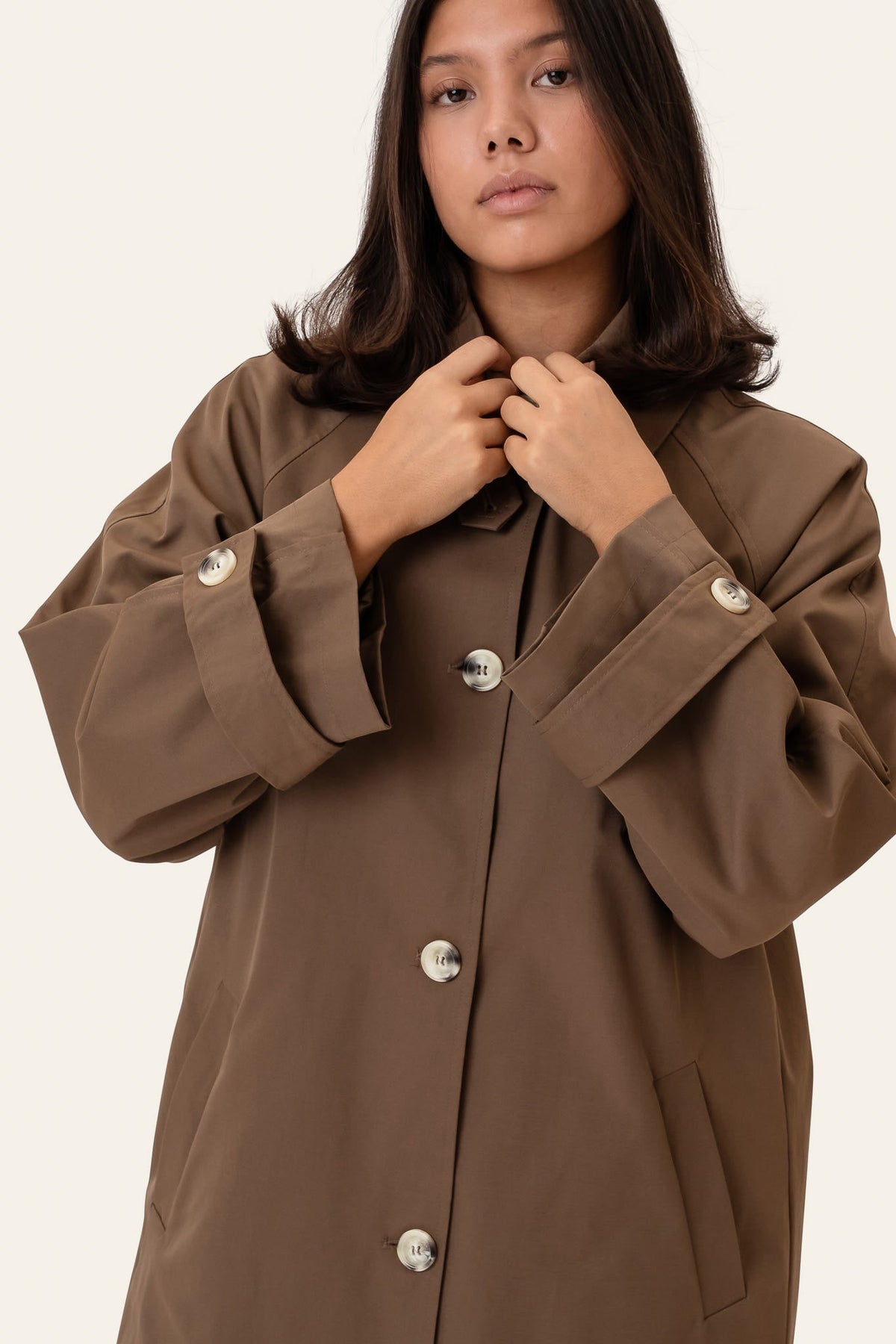 Gabardina Ava - Castanho Escuro