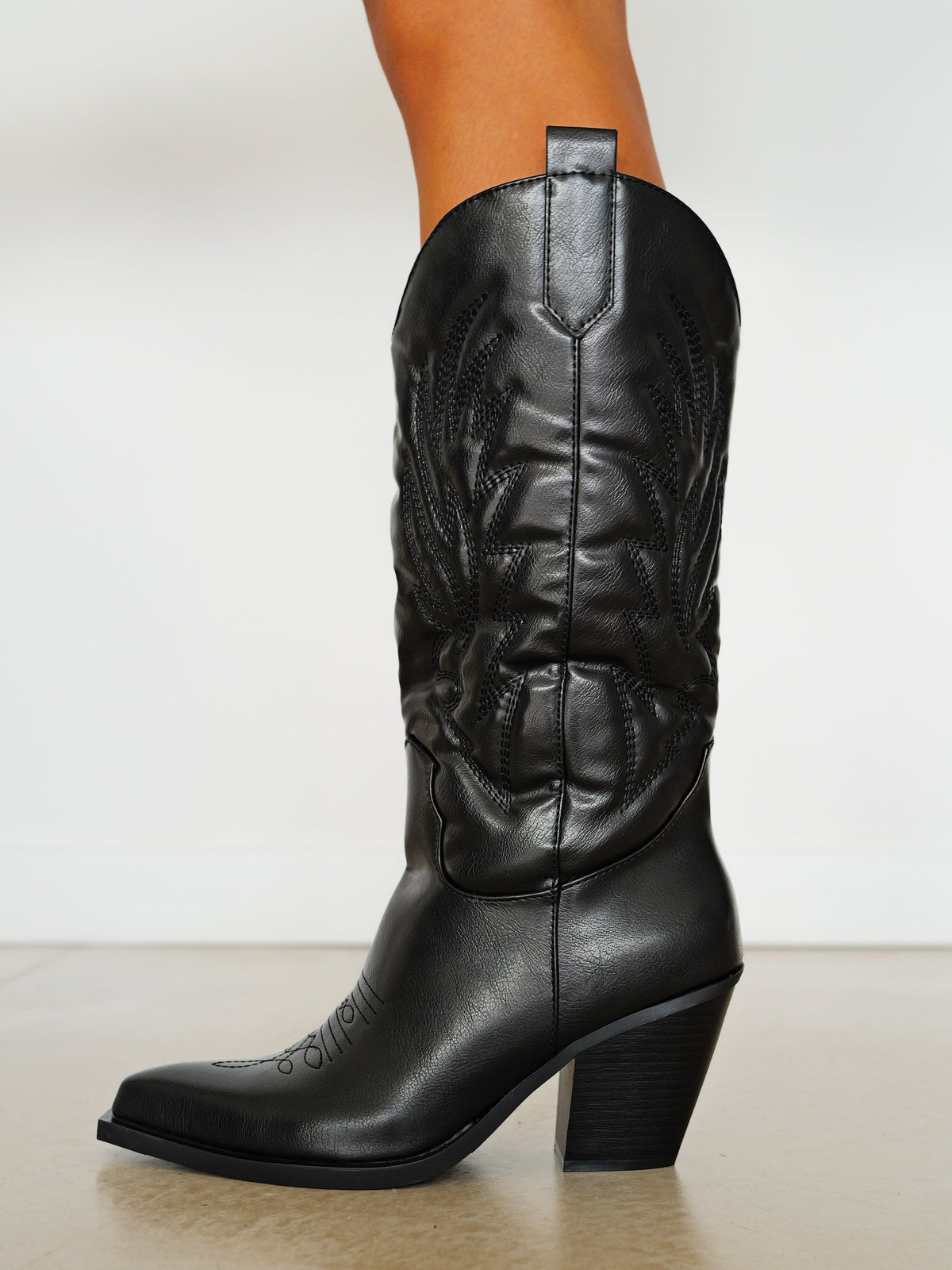 Bota alta de cowboy preta