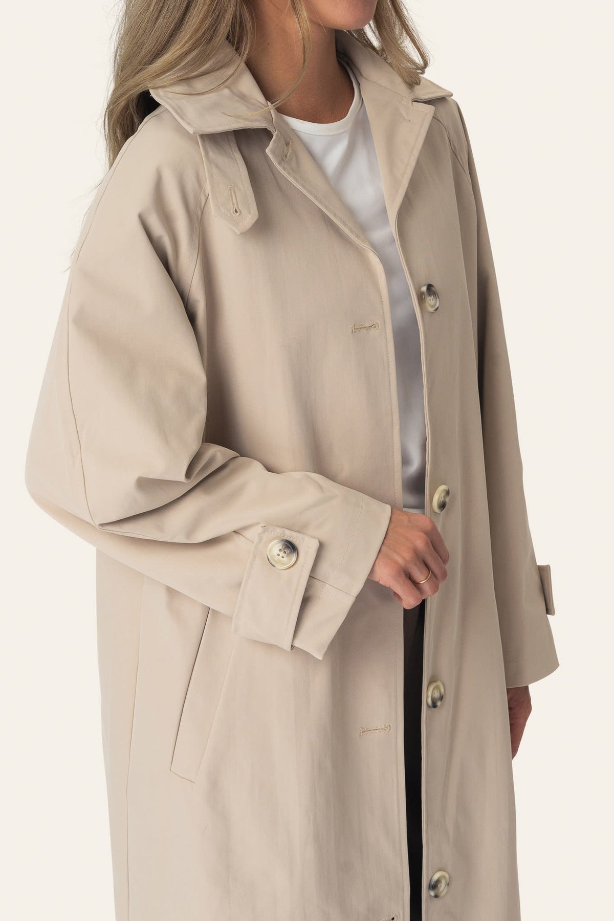 AvaIC Gabardina - Bege