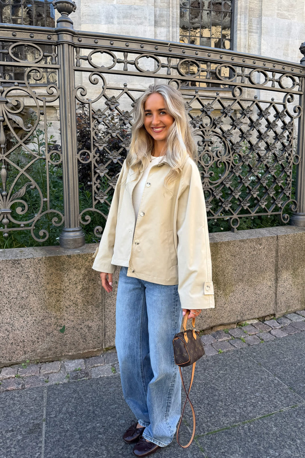 Gabardina curta AvaIC - Bege