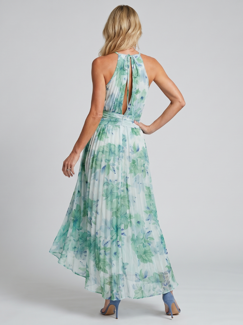 Cláudia | Vestido com decote halter e estampa floral suave