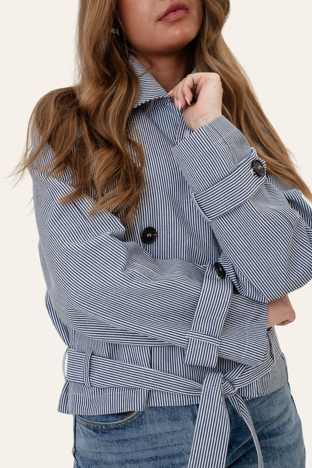 Gabardina AlmaIC – Riscas azuis tecidas