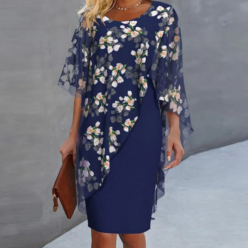 Adriana / Conjunto elegante com padrão floral.